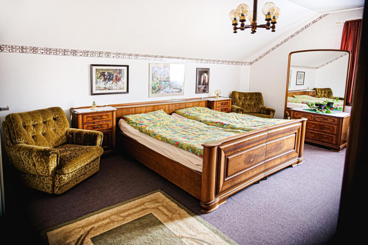 Staj Newport Hotell Dolní Domaslavice Exteriör bild